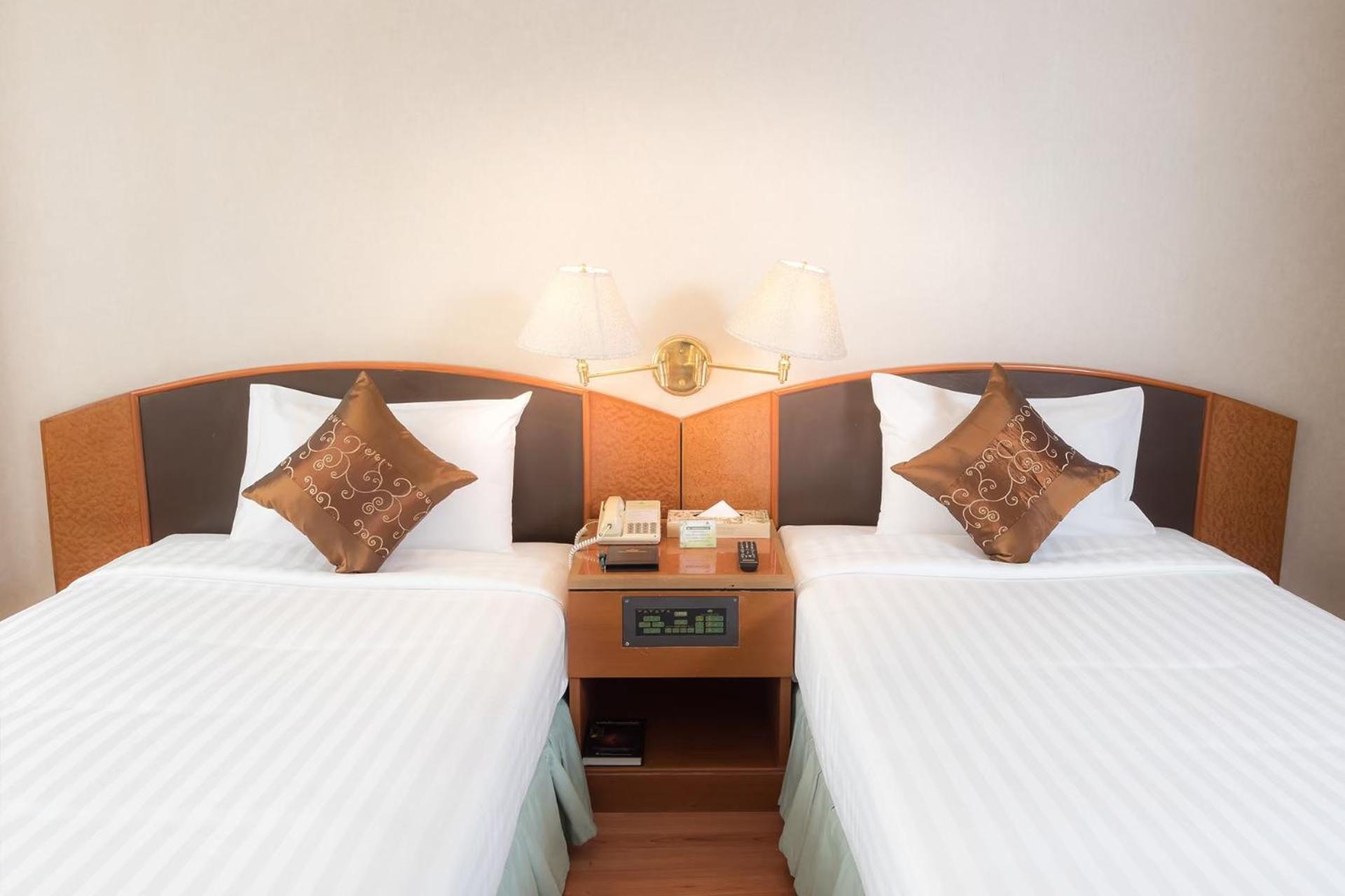 The Maruay Garden Hotel Bangkok Bagian luar foto