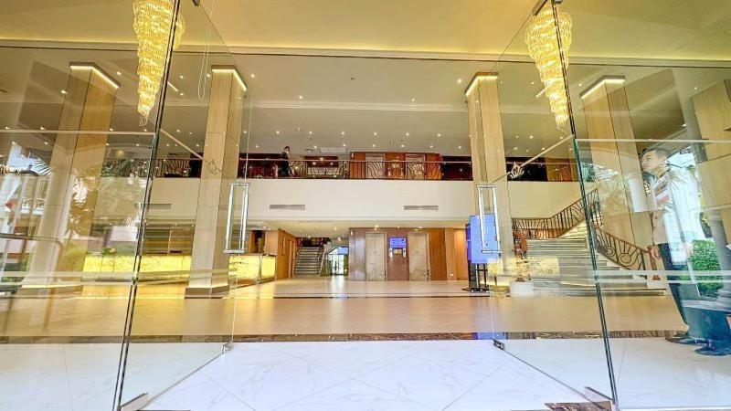 The Maruay Garden Hotel Bangkok Bagian luar foto