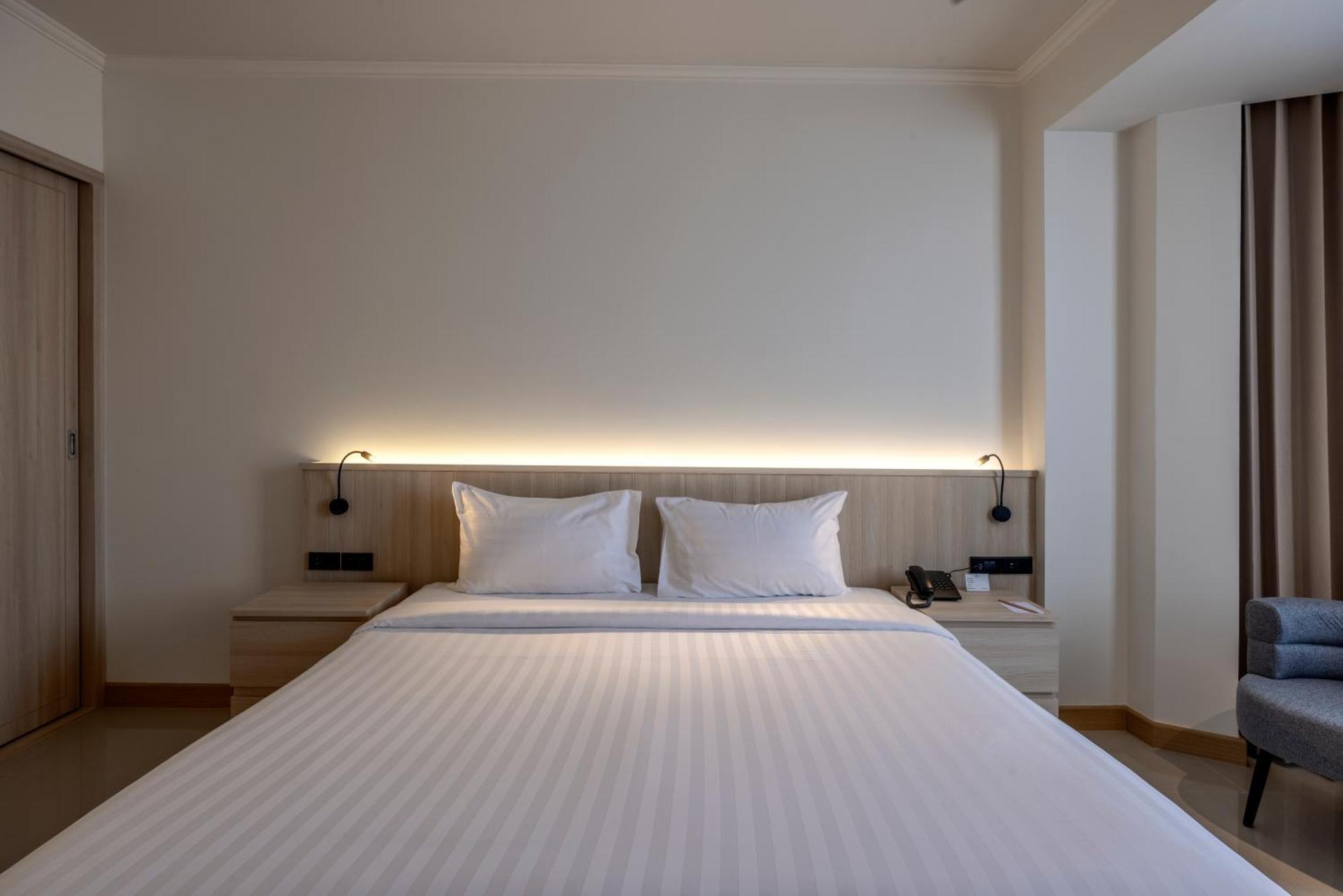 The Maruay Garden Hotel Bangkok Bagian luar foto