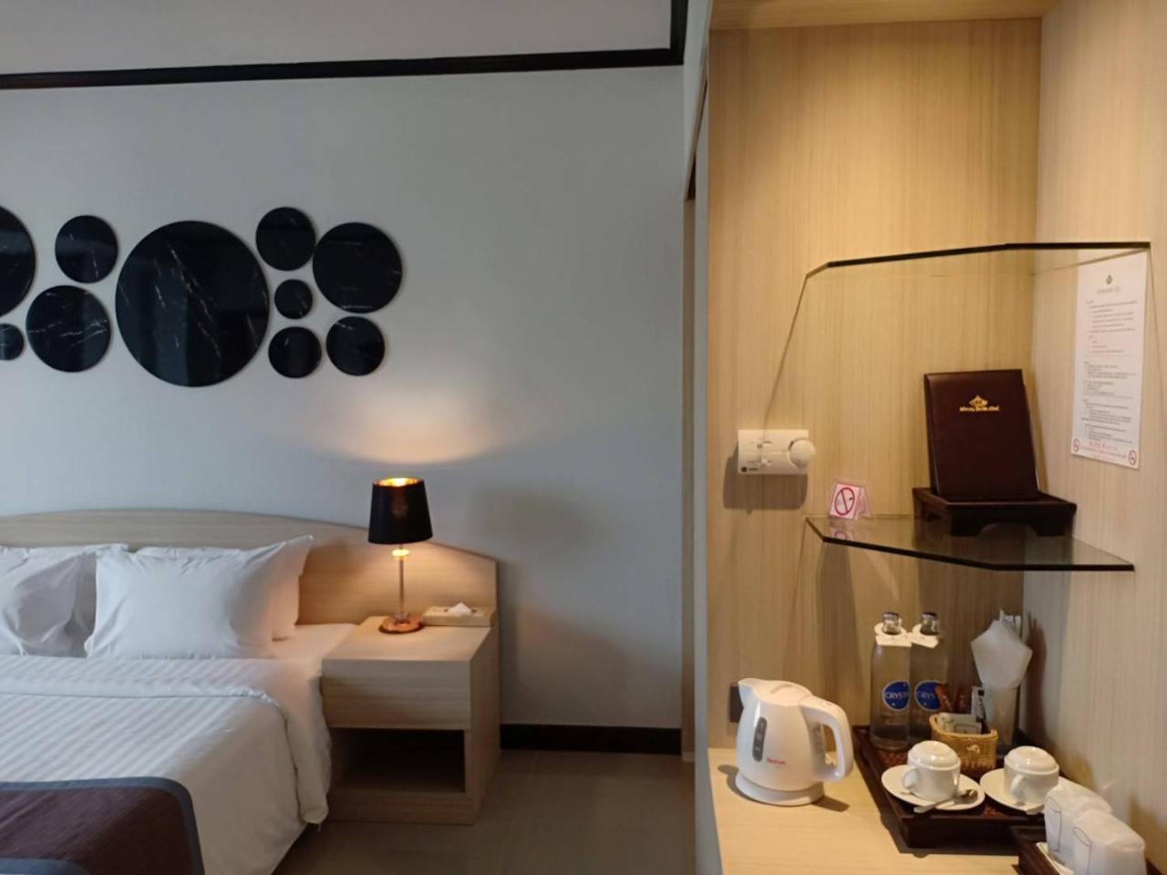 The Maruay Garden Hotel Bangkok Bagian luar foto