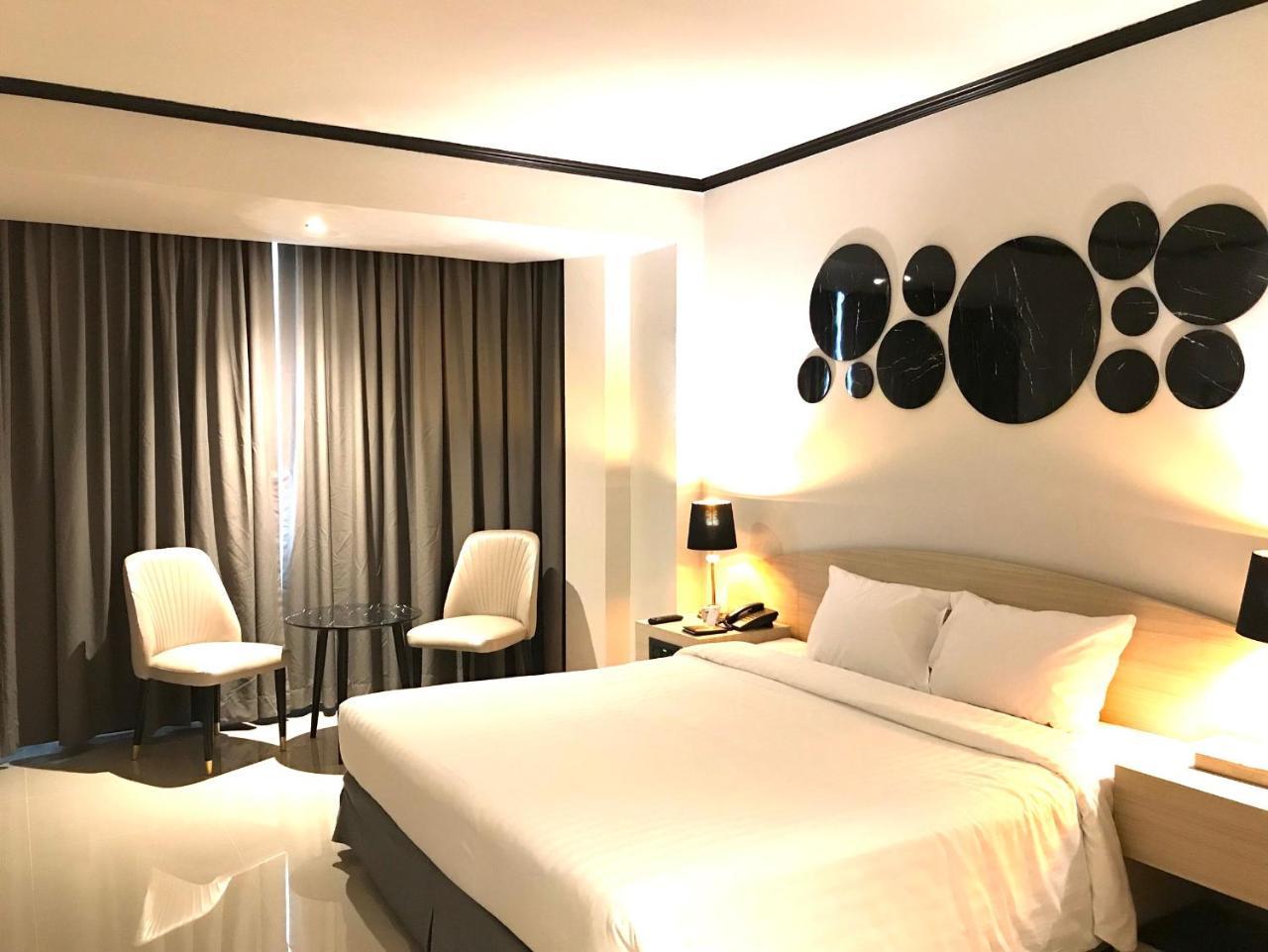 The Maruay Garden Hotel Bangkok Bagian luar foto
